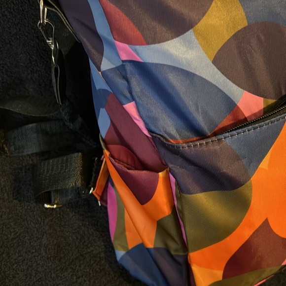 Colorful medium size backpack multiple colors with straps - Picture 4 of 6